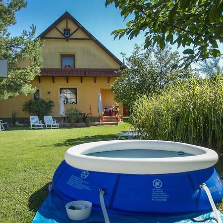 Holiday Home In Balatonkeresztur 40862 Exterior photo